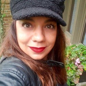 Meet your Posher, Zizi